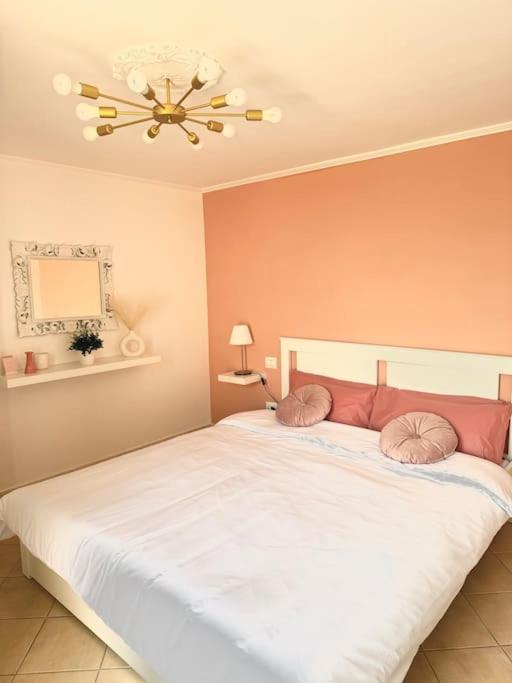 Casa Vacanza Elislor Apartments 菲乌米奇诺 外观 照片